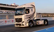 Un camion-école Mercedes Actros 1853 pour le lycée Galliéni