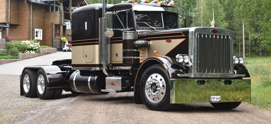 Un truck US Peterbilt 359 restauré à la perfection