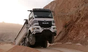 Démonstration de la marque de camions MAN en tout-terrain