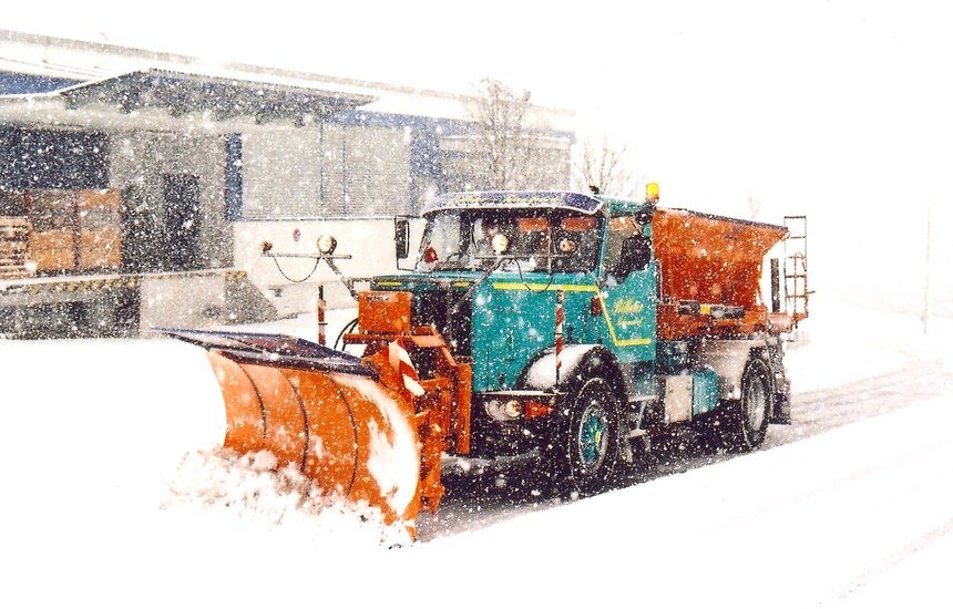 Camion suisse FBW à lame biaise