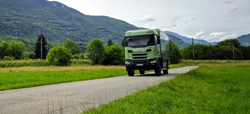 Camion d’expédition : Dominique et Bénédicte parte