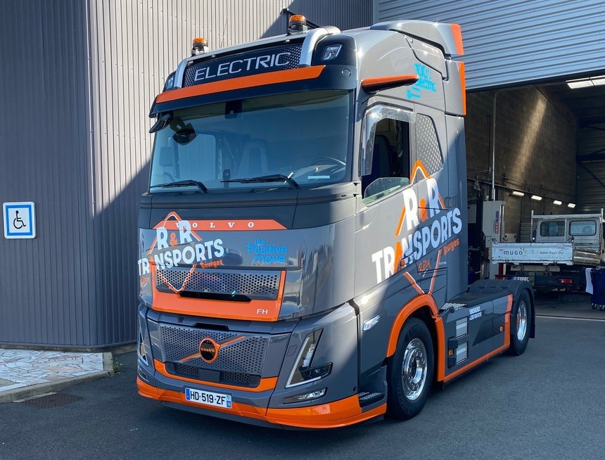Volvo FH Aero Electric : peinture personnalisée R&R Transports