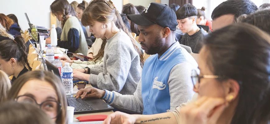 Formation en travail social : l'apprentissage en p