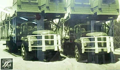 Deux Berliet au Chili