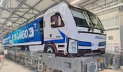 Une locomotive électrique maquillée en camion !