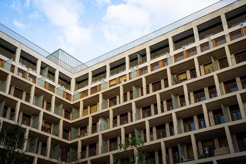FRANCE-PARIS MAYOR VISITING SOCIAL HOUSING-PARIS-SEPTEMBER