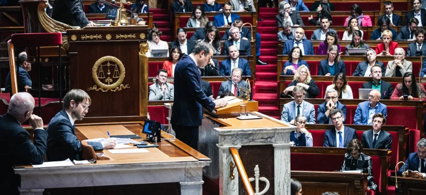 Budget 2026 : face aux coups de rabot, les profess