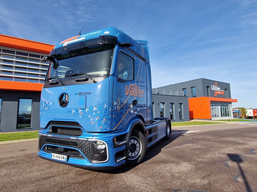 Le premier Mercedes eActros 600 arrive chez Vallée