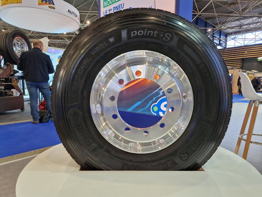 Point S lance sa gamme de pneus Poids Lourds