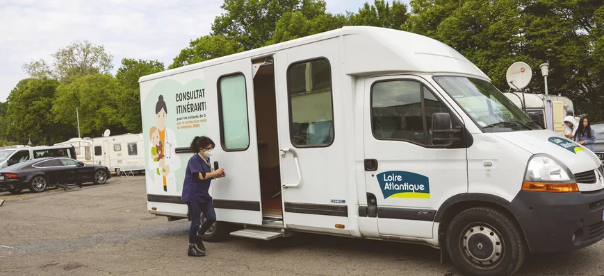 Bidonvilles : de "l’aller vers, pour ramener vers"