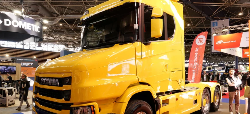 Le Scania à capot 770 T de Brevet Carrosserie est 