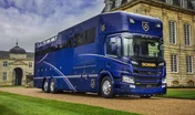 Un Scania P410 6x2 grand luxe