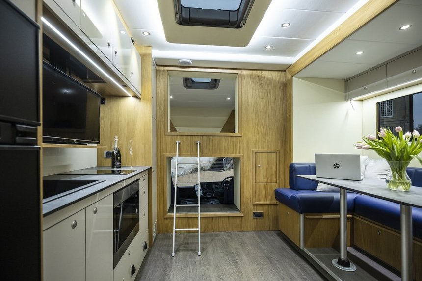 Confort maximal dans ce van Scania P410 6x2