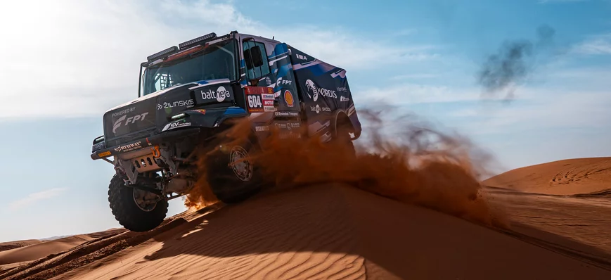 Rallye Dakar 2026 : le team de Rooy remporte la ca