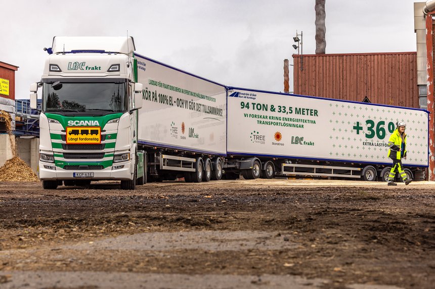 Un train routier électrique de 33,5 m et 94 t de PTRA en Suède