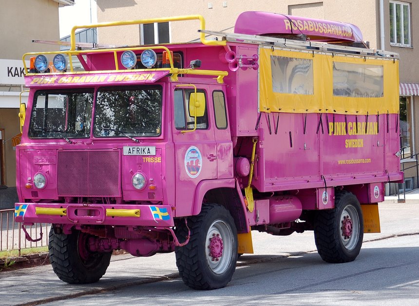 Un Scania SBA 111 4x4 reconverti en véhicule de loisir