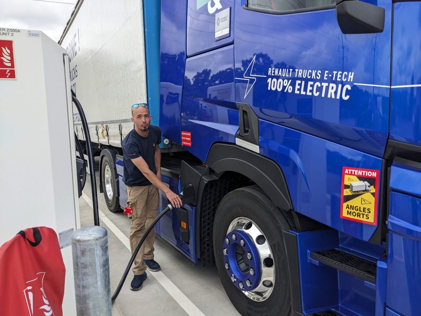 charge électrique camion