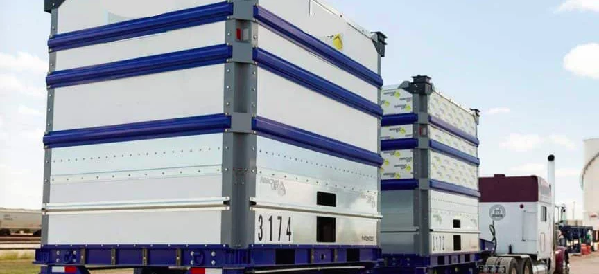 Camion-mystère : de petits conteneurs qui pèsent l