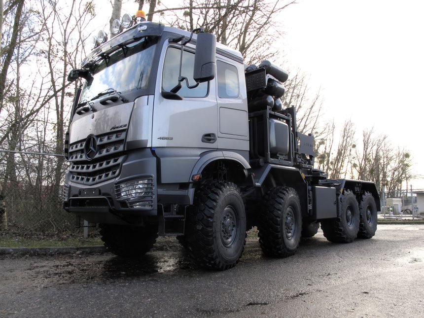 Un Mercedes Arocs militaire de 625 ch