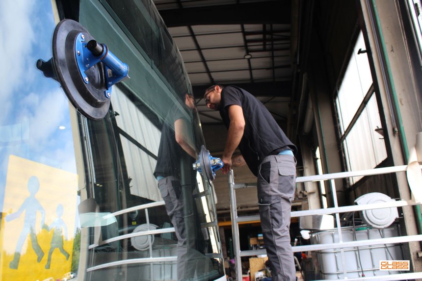 Chez GlassGlass on privilégie la réparation au changement de vitrage