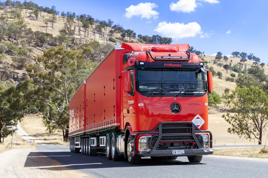 Ce Mercedes Actros ProCabin australien est équipé d'un moteur gasoil OM 473