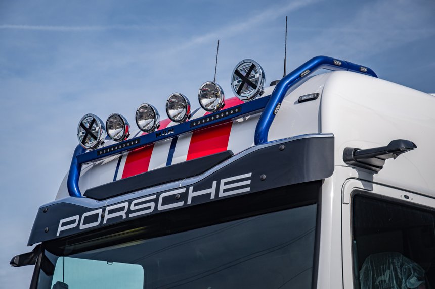 Des équipements premium sur le MAN TGX de la Carrera Cup