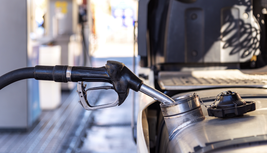 Carburants : le ministre annonce des aides ciblées pour les « gros rouleurs » dans les prochains jours