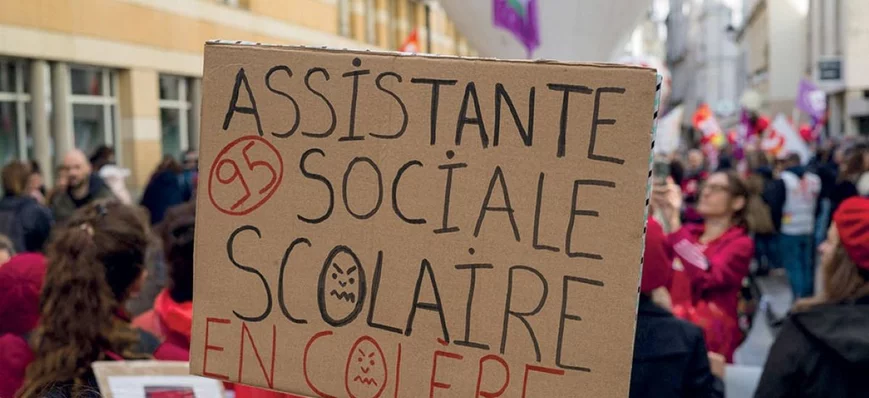 Assistants sociaux en milieu ordinaire : dans l'om