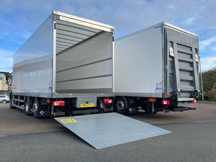 Dhollandia muscle sa gamme DH-LSU pour charges lourdes jusqu'à 9 000 kg