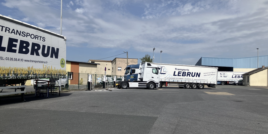 les Transports Lebrun inaugurent une station de recharge Chargepoly pour leurs eActros 600