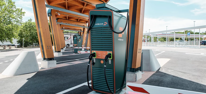 La recharge des poids lourds à la traîne face aux 