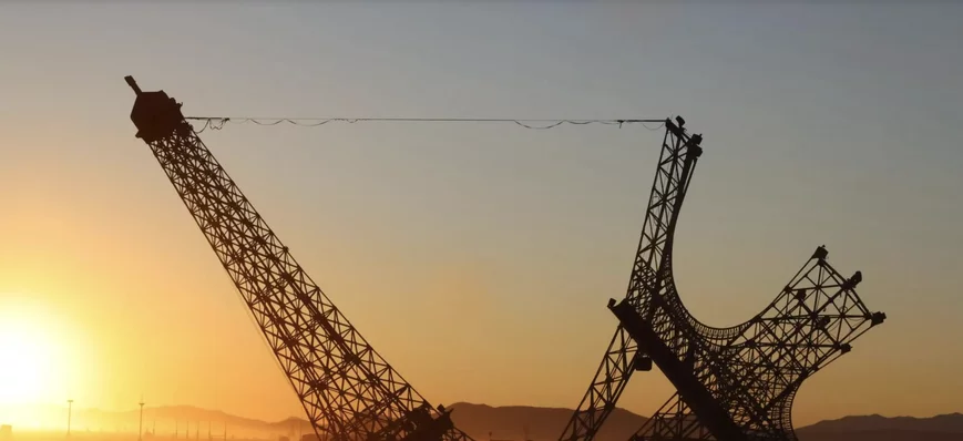 CEVA achemine une tour Eiffel fracturée de 29 tonn